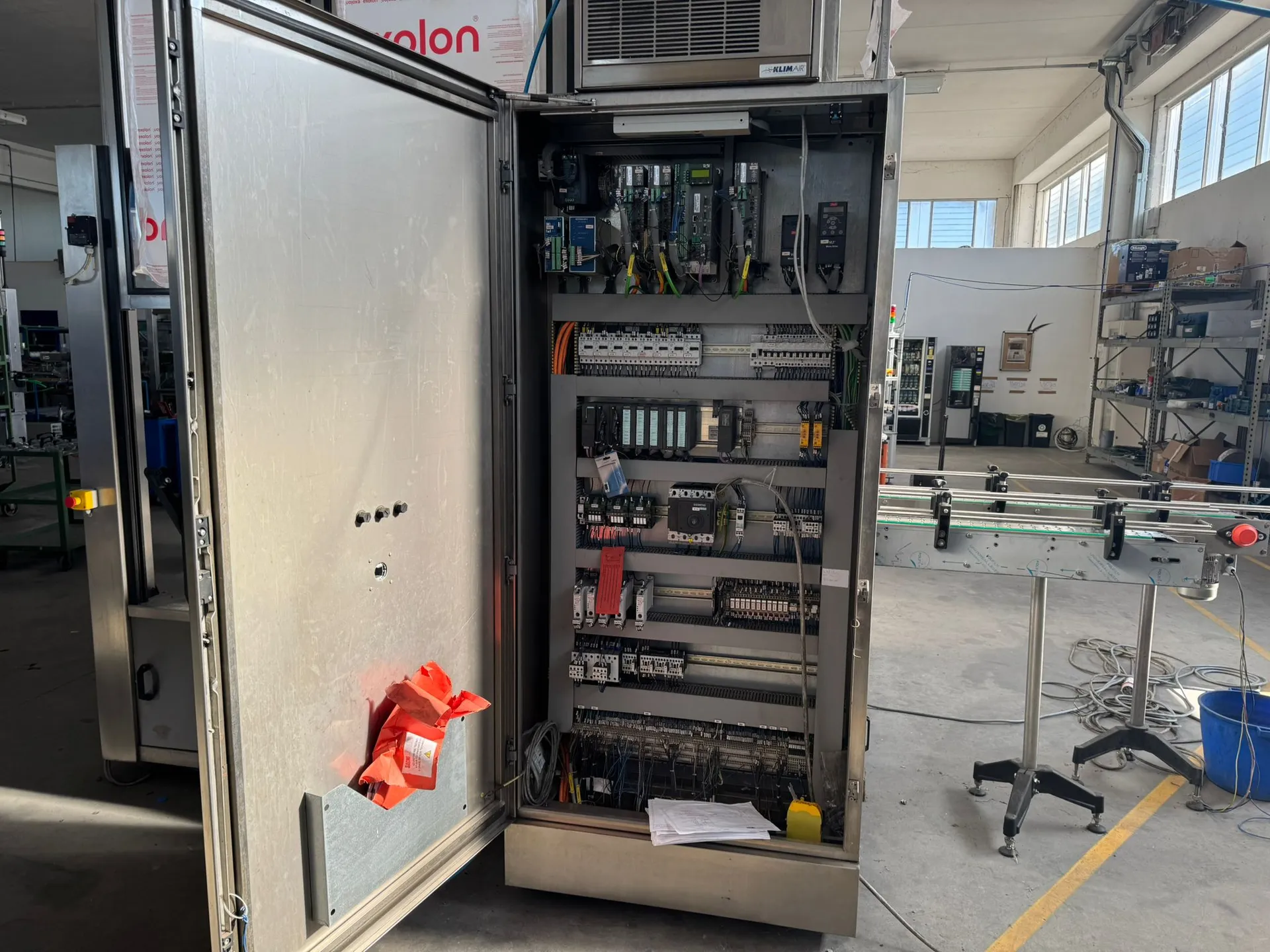 Photo #8 of Used Sacmi Labeling Machine Opera 45000 bph year 2010 overhauled in 2025