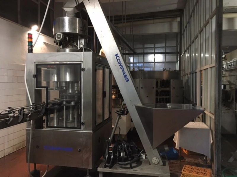 Photo #1 of Kompass 4 HEADS PLASTIC SCREW