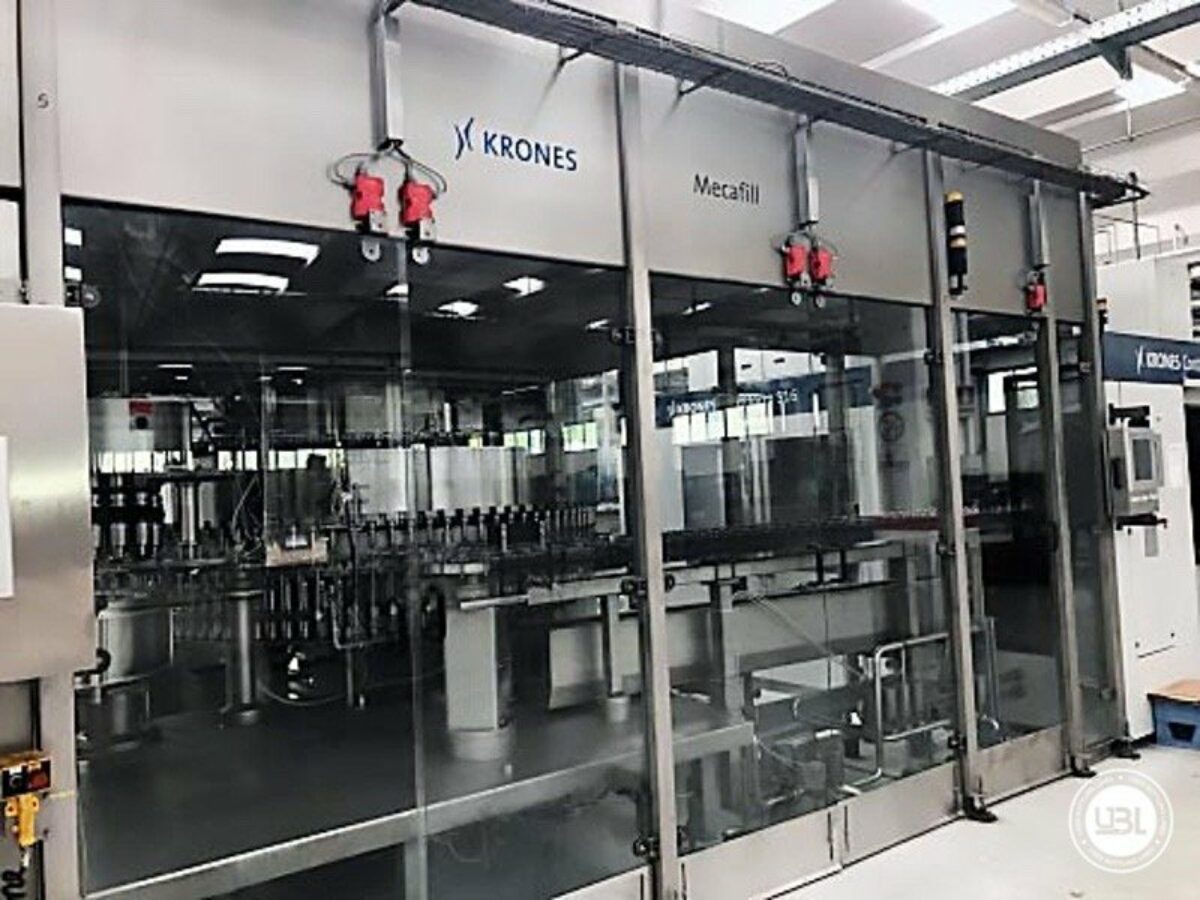 Photo #1 of Used Isobaric Complete PET Line for Water 25000 bph