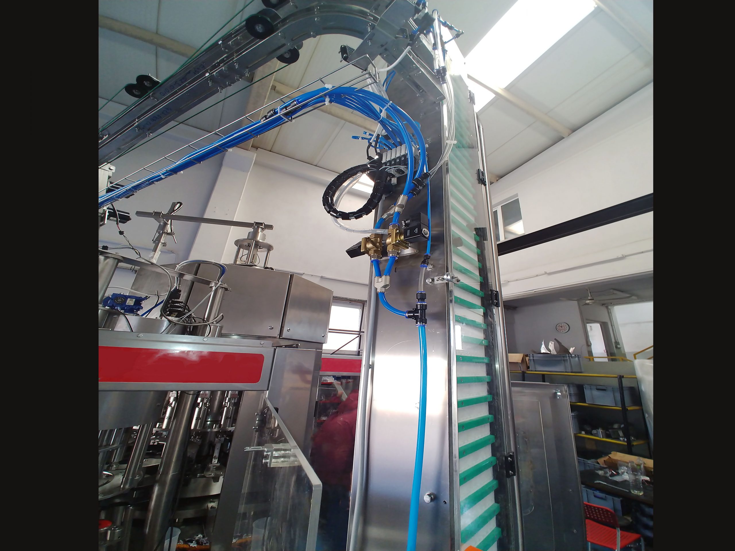 Photo #5 of New Filling / Capping Monoblock  24.6