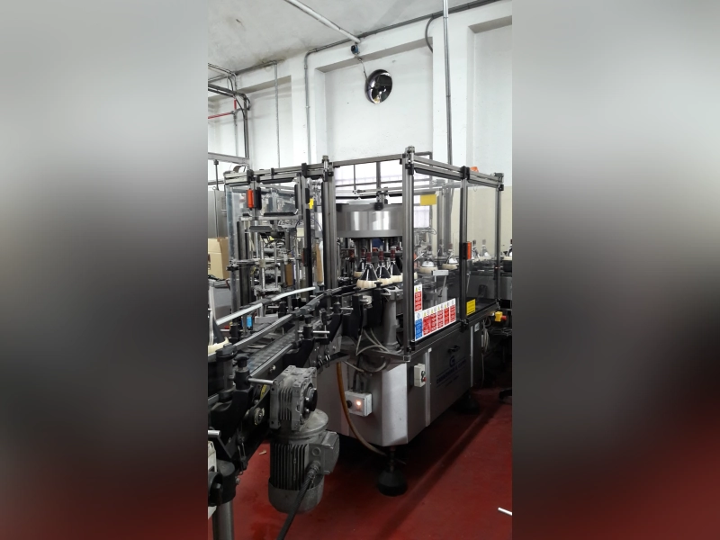 Photo #1 of Used Bottle Labeler Cavagnino & Gatti CG-84-FR 3-8 3000 bph 2001