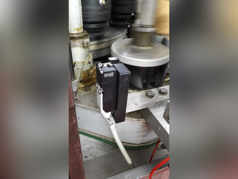 Photo #5 of Used Bottle Labeler Cavagnino & Gatti CG-84-FR 3-8 3000 bph 2001