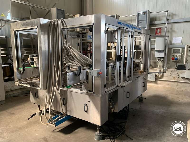 Photo #1 of Used Bottle Labeler P.E. Labellers FUTURA 15T/825/1S-1E 18000 bph year 2000