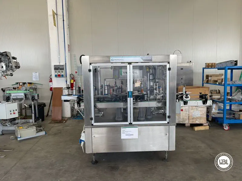 Photo #1 of Used Automatic Rotary Labeling Machine P.E. Labellers Master M-E 6t adhesive 3000 bph