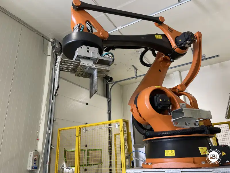 Photo #1 of Used Automatic Robot Palletizer Kuka 2008
