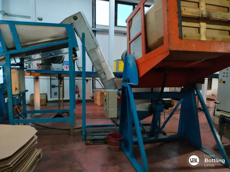 Photo #2 of Used Blow Molding Machine Sipa 8/4 3500 BPH