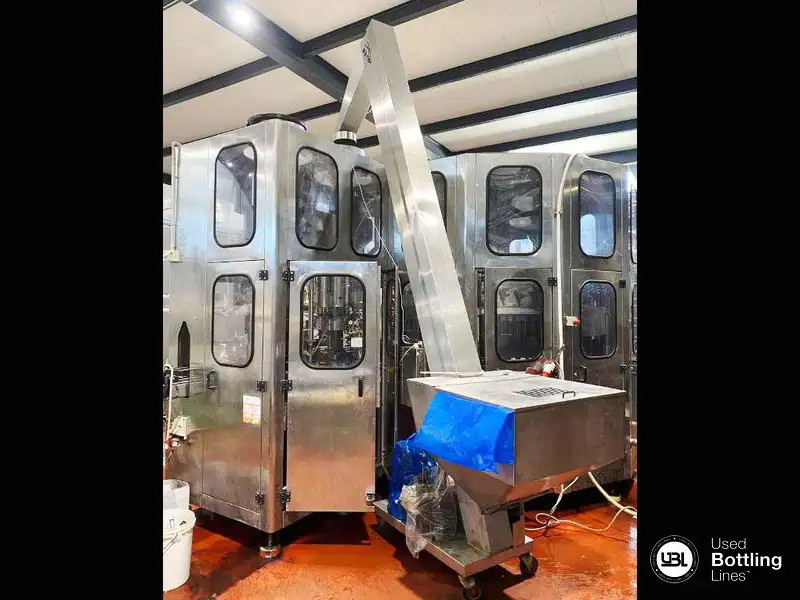 Photo #7 of Used Complete Bottling Line Clifom 2004