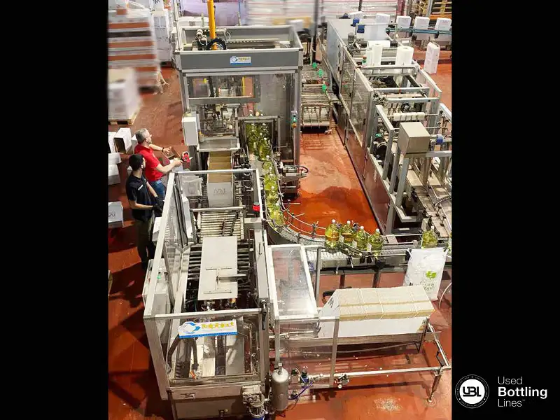 Photo #11 of Used Complete Bottling Line Clifom 2004