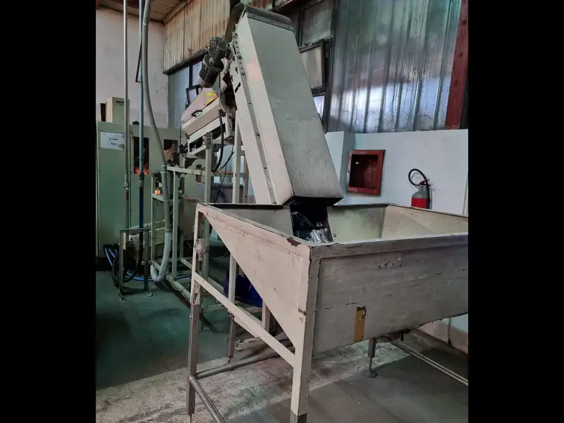 Photo #4 of Used Blow Molding Machine Kosme 2003