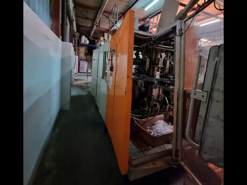 Photo #6 of Used Blow Molding Machine Kosme 2003