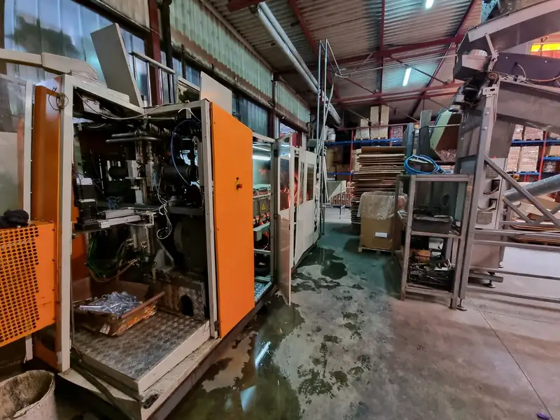 Photo #7 of Used Blow Molding Machine Kosme 2003