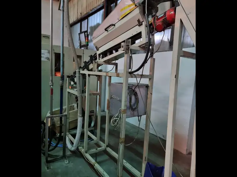 Photo #9 of Used Blow Molding Machine Kosme 2003