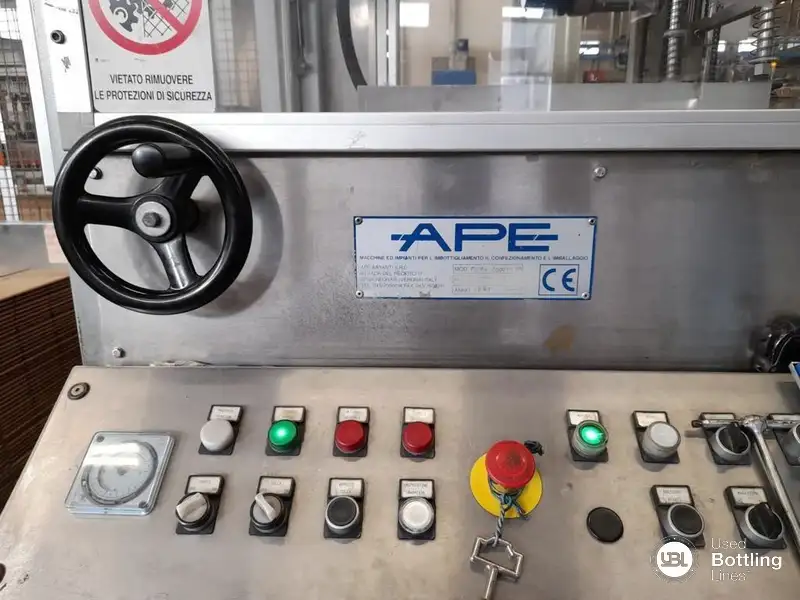 Photo #4 of Used Case Erector Ape 1997