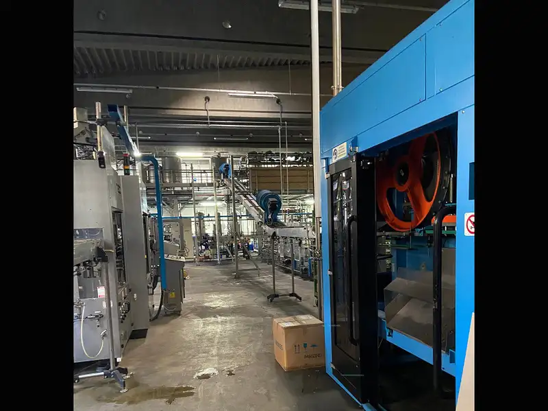 Photo #3 of Used Complete Bottling Line Procomac 2000