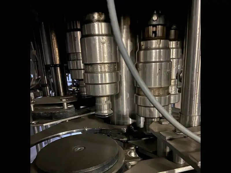 Photo #5 of Used Complete Bottling Line Procomac 2000