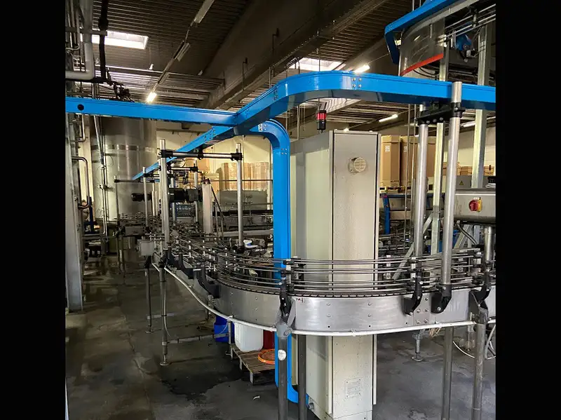 Photo #32 of Used Complete Bottling Line Procomac 2000