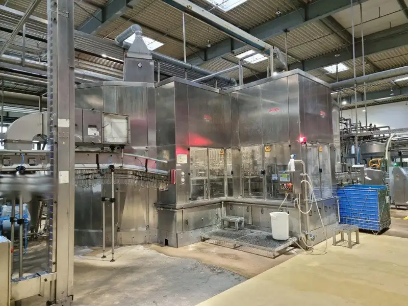 Photo #1 of Used Complete PET Filling Line CSD – Water year 2001