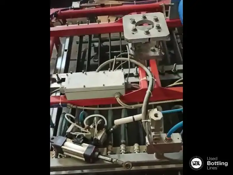 Photo #19 of Used Robot Depalletizer Fanuc 2003