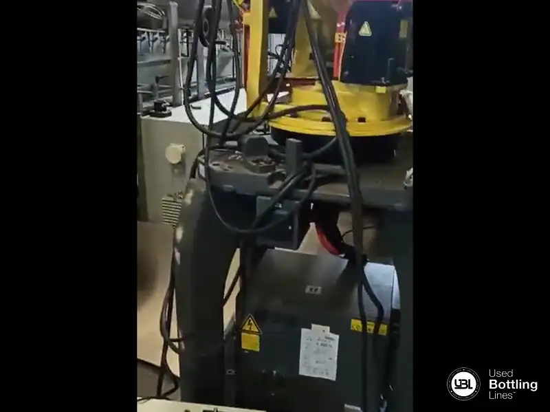 Photo #7 of Used Robot Palletizer Fanuc 2003