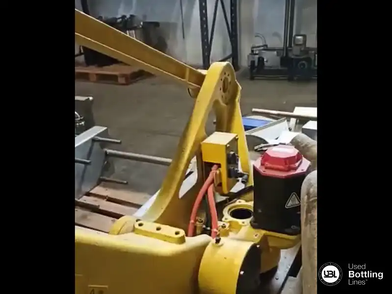 Photo #12 of Used Robot Palletizer Fanuc 2003