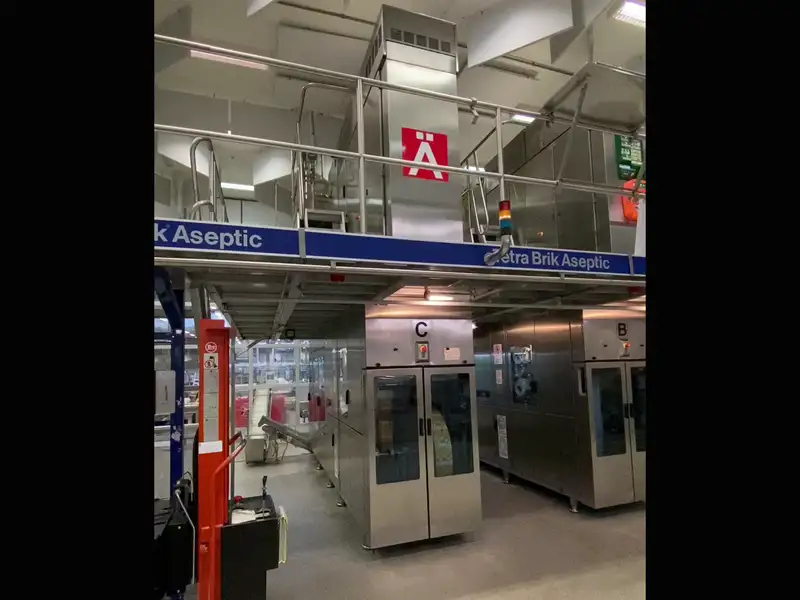 Photo #1 of Tetra Pack 200 ml Slim Line 2001