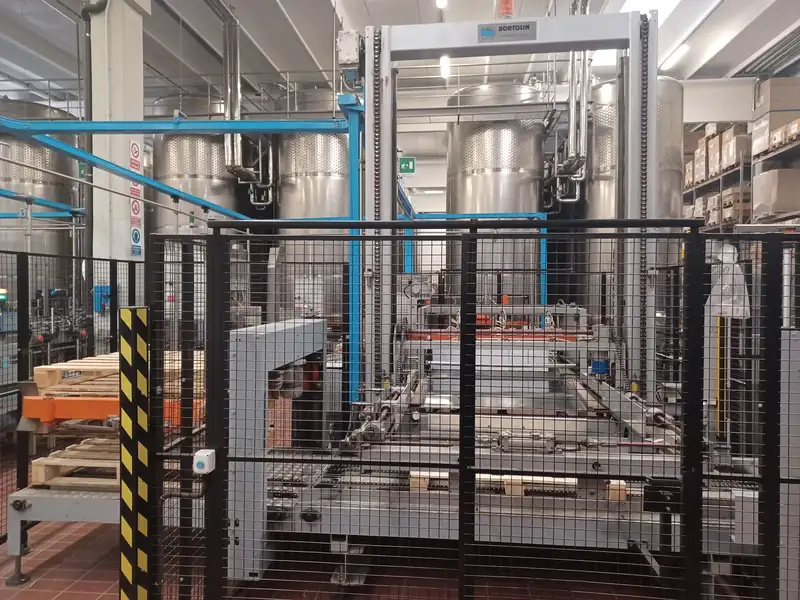 Photo #34 of Gea Procomac Used Complete Bottling Line up to 11000 bph