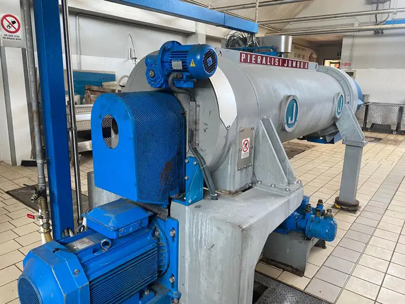 Photo #1 of Pieralisi Used Complete Line Jumbo 4 2006 for oil production