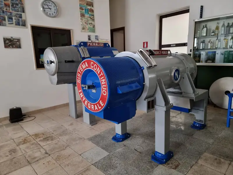 Photo #1 of Used Complete Line for Oil Pieralisi Maior 2 2000