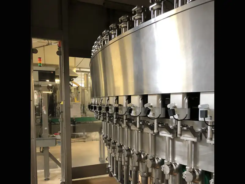 Photo #33 of Krones Used Filling Monoblock for Still Water 2004