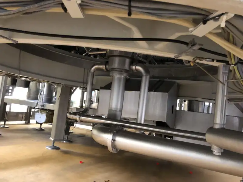 Photo #35 of Krones Used Filling Monoblock for Still Water 2004