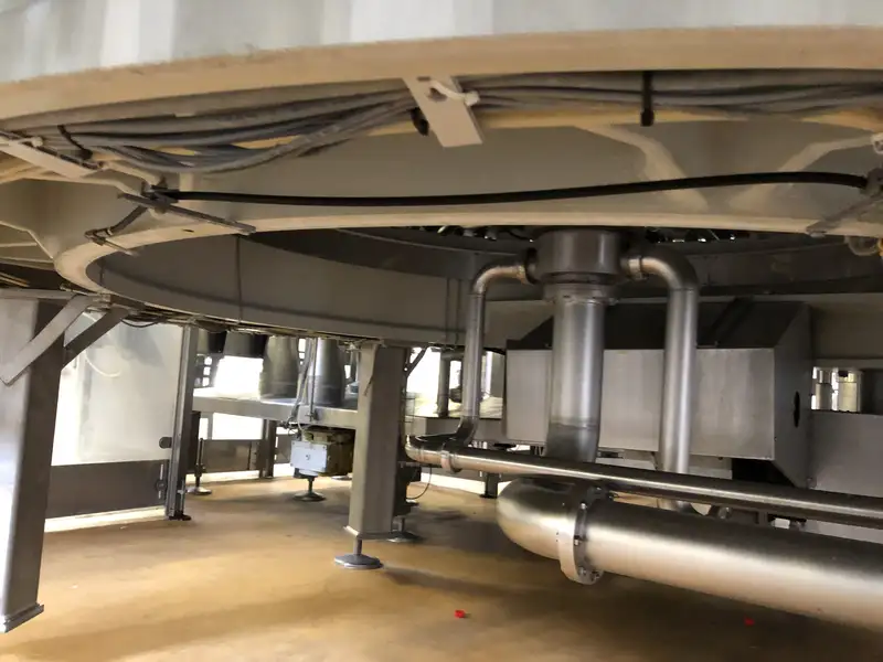 Photo #37 of Krones Used Filling Monoblock for Still Water 2004