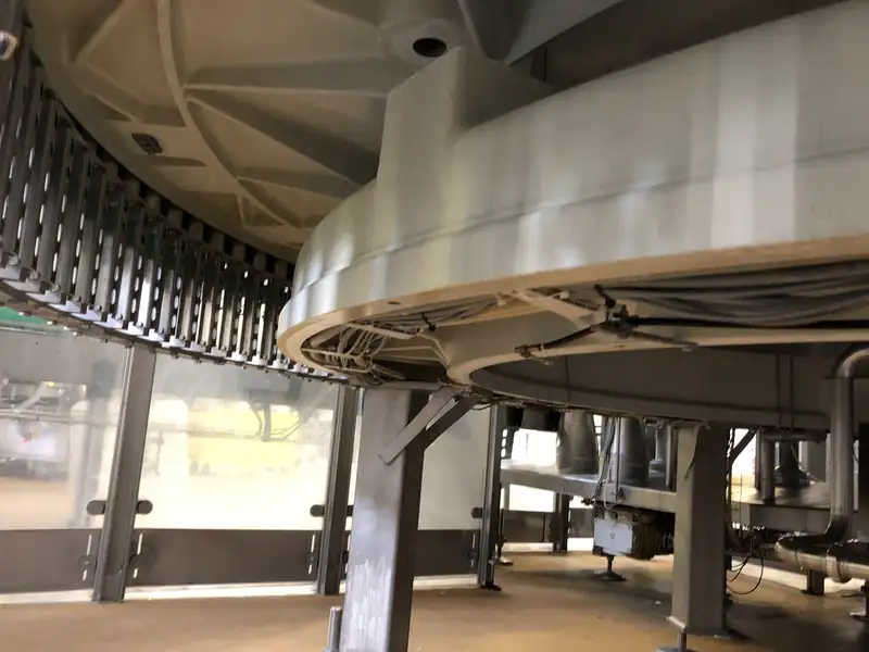 Photo #38 of Krones Used Filling Monoblock for Still Water 2004