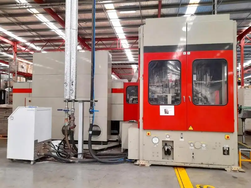 Photo #4 of Used Complete Bottling Line for PET and Glass 2007