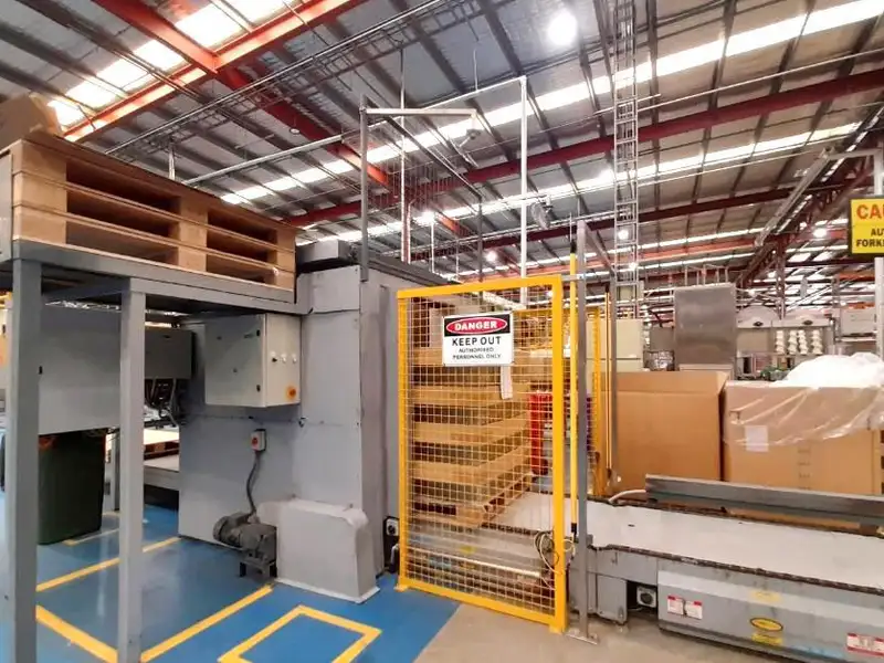 Photo #6 of Used Complete Bottling Line for PET and Glass 2007