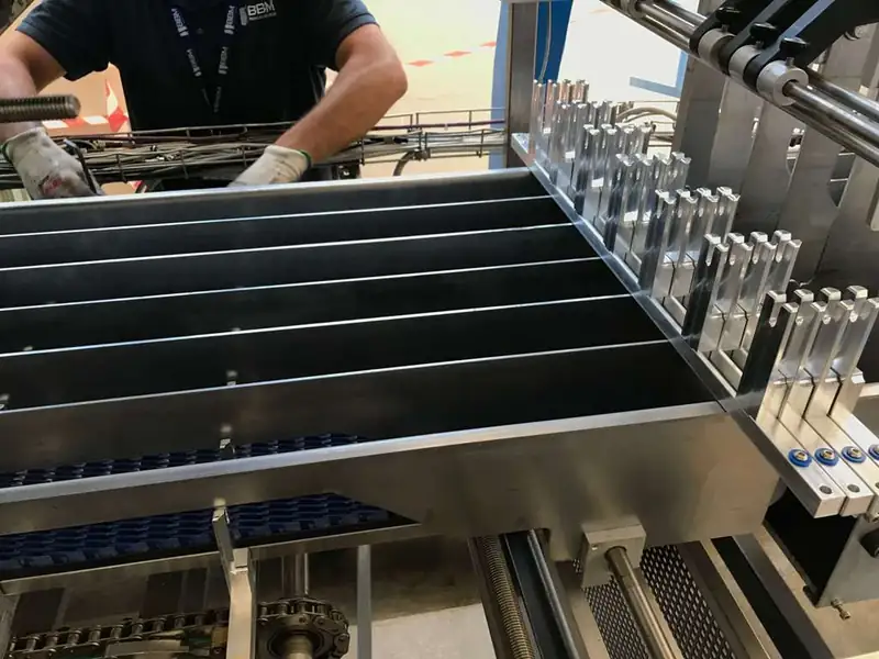 Photo #2 of Used Shrink Wrapper SMI LSK 30P year 2004