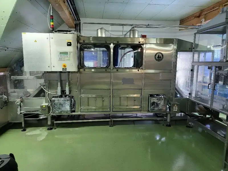 Photo #1 of Used Water Complete Bottling Line Flat Drinks 300 bph 18.9L