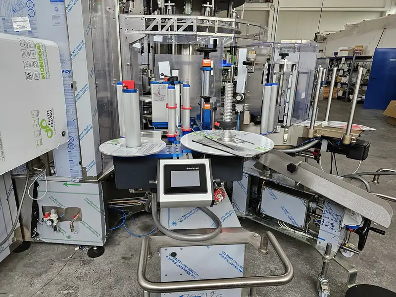 Photo #10 of Modular labeling machine 10 heads glue-adhesive