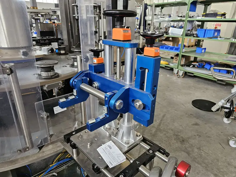 Photo #14 of Modular labeling machine 10 heads glue-adhesive