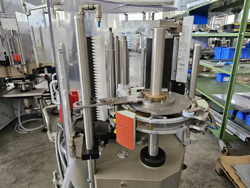 Photo #21 of Modular labeling machine 10 heads glue-adhesive