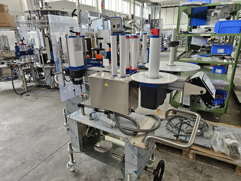 Photo #22 of Modular labeling machine 10 heads glue-adhesive