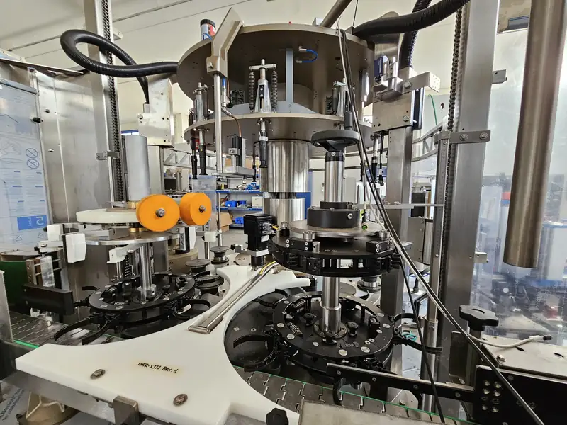 Photo #26 of Modular labeling machine 10 heads glue-adhesive