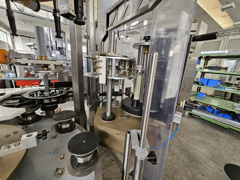 Photo #29 of Modular labeling machine 10 heads glue-adhesive