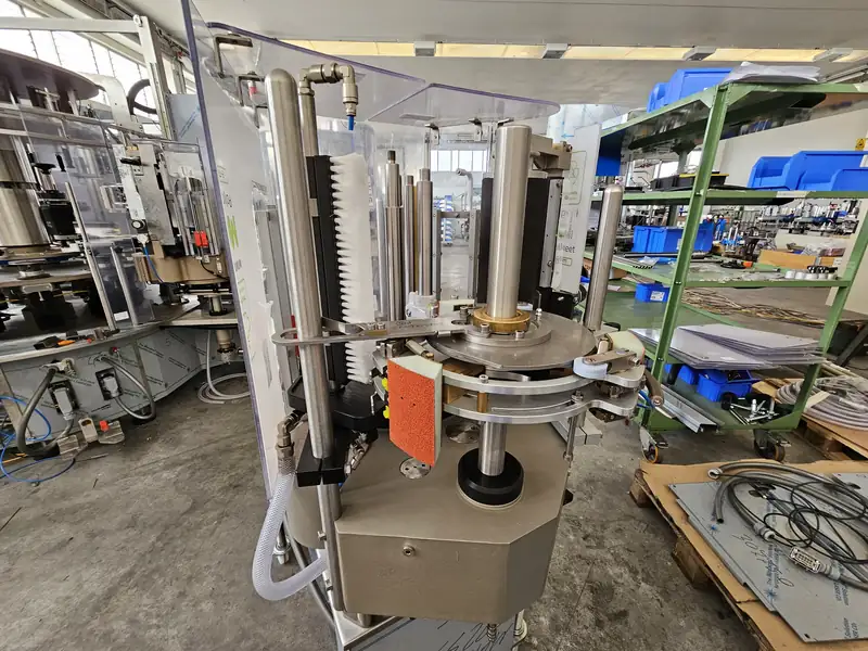 Photo #30 of Modular labeling machine 10 heads glue-adhesive