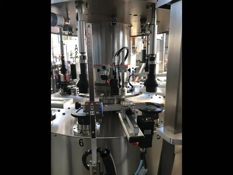 Photo #10 of Modular labeling machine 14 heads cold glue – adhesive 8000 bph