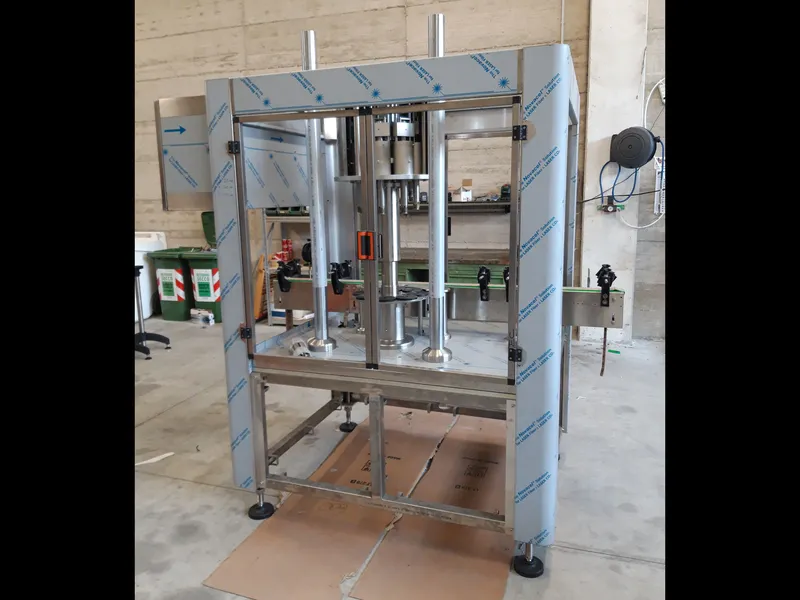 Photo #1 of New automatic screw capping machine 8 heads for 12000 BPH