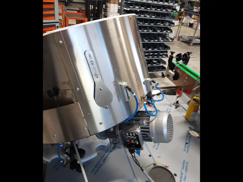 Photo #15 of New automatic screw capping machine 8 heads for 12000 BPH