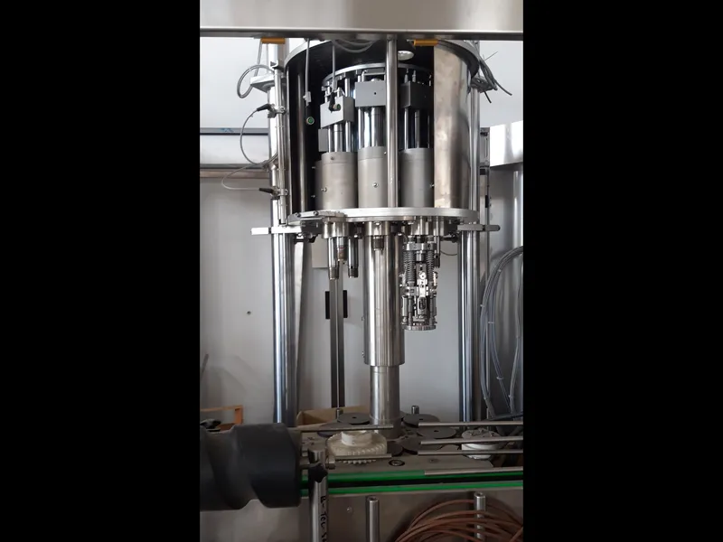Photo #17 of New automatic screw capping machine 8 heads for 12000 BPH