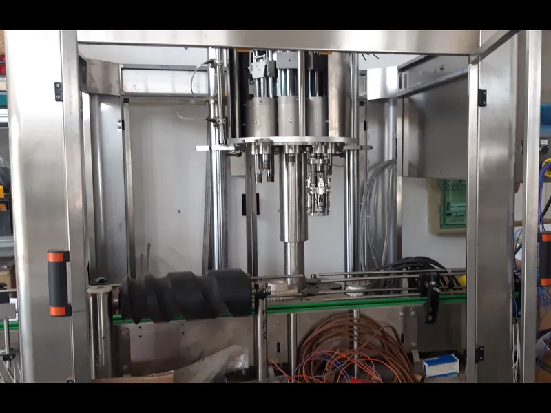 Photo #18 of New automatic screw capping machine 8 heads for 12000 BPH