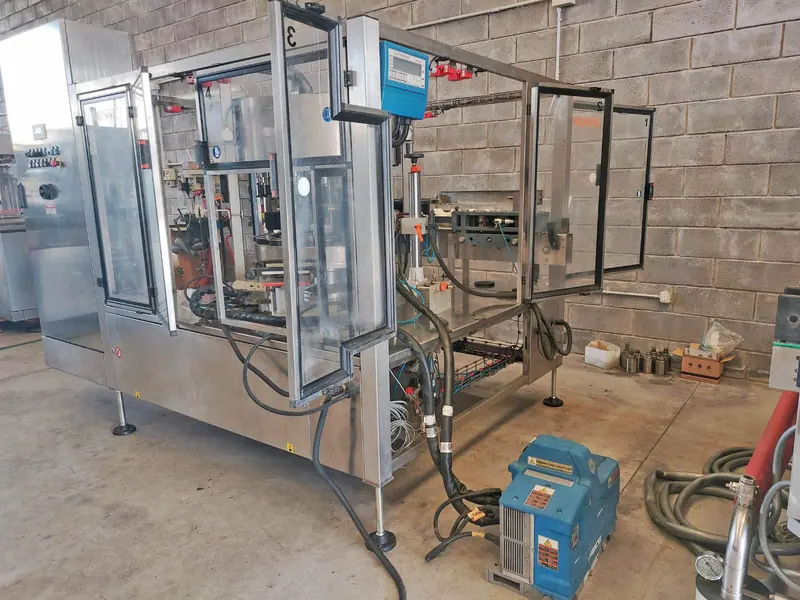 Photo #2 of Used Hot Melt Labeling Machine Kosme 20000 bph