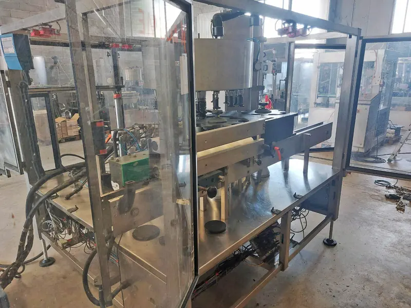 Photo #3 of Used Hot Melt Labeling Machine Kosme 20000 bph